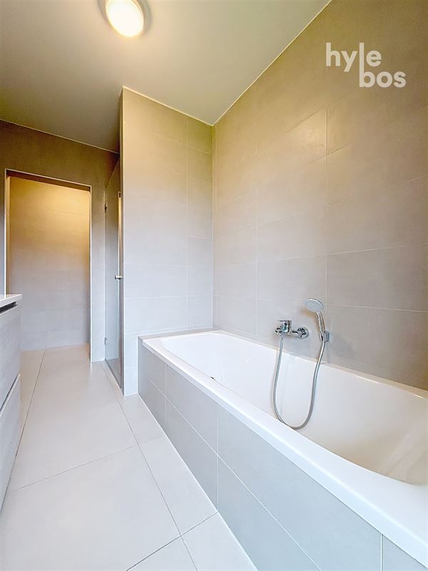 Foto 12 : Appartement te 9100 SINT-NIKLAAS (België) - Prijs &euro; 910