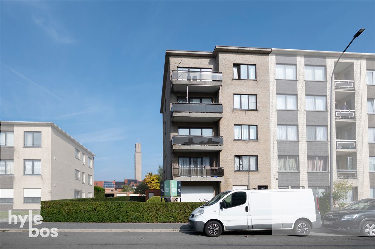 Opbrengsteigendom met 5 ruime appartementen en garages op topligging