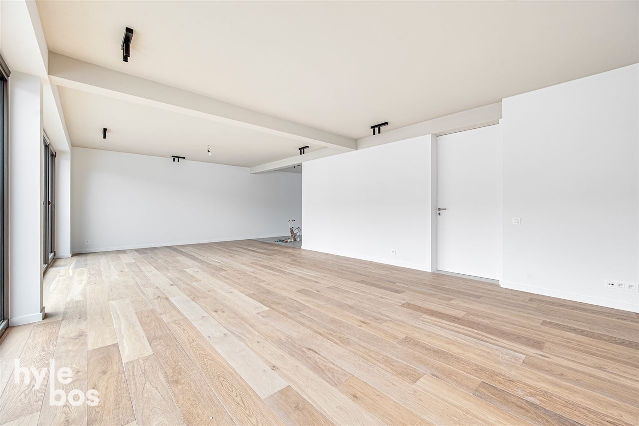 Luxueus energiezuinig penthouse met dakterras in centrum