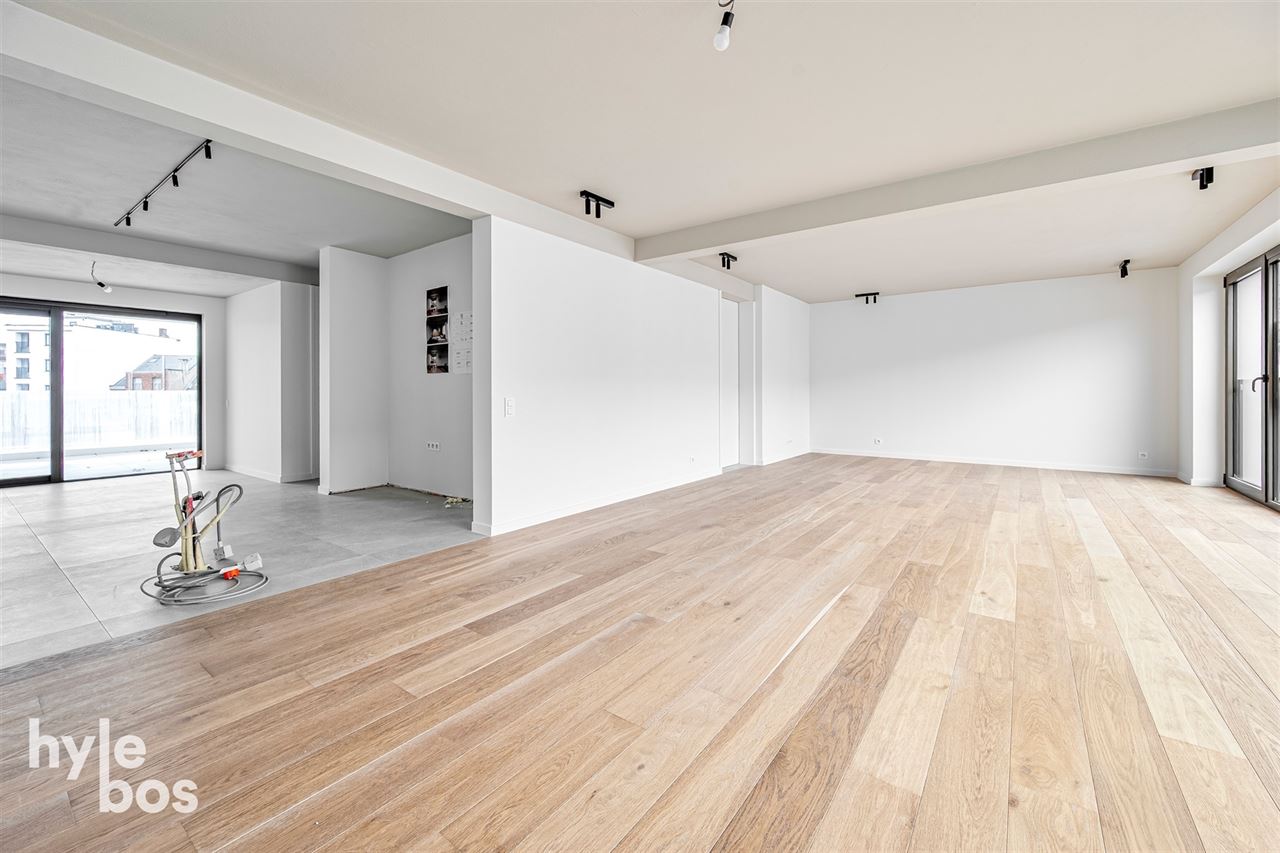 Luxueus energiezuinig penthouse met dakterras in centrum