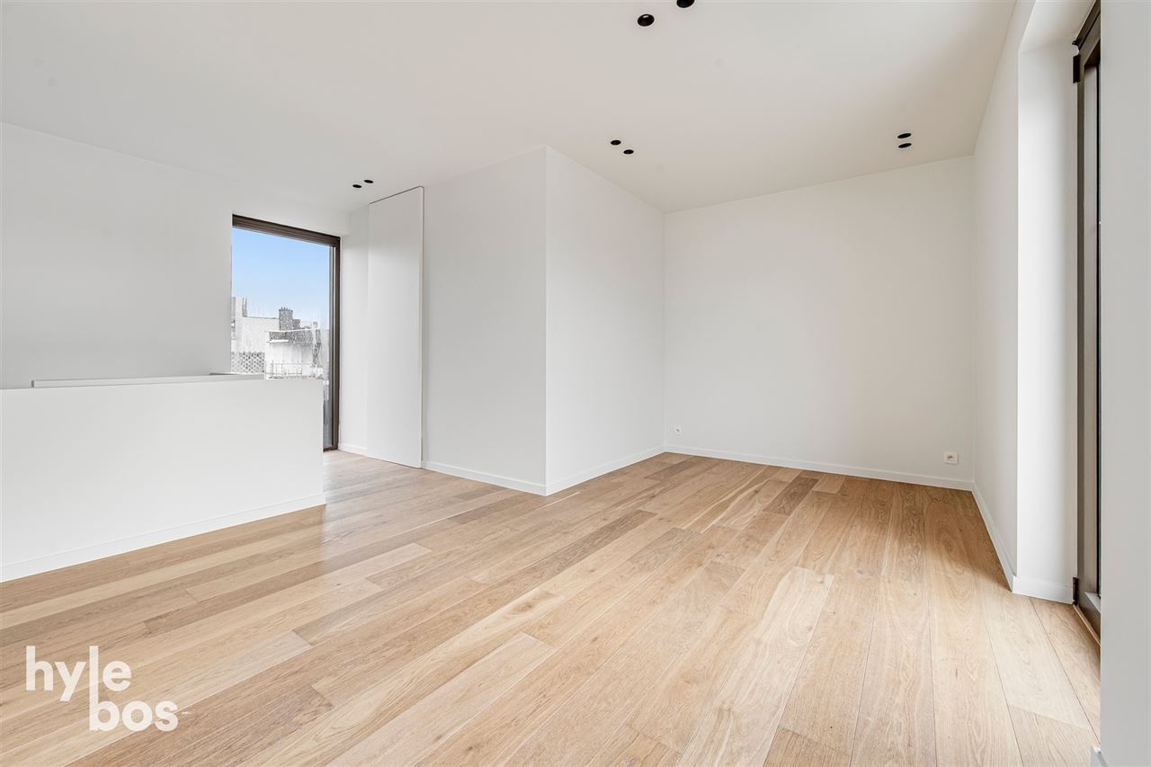 Luxueus energiezuinig penthouse met dakterras in centrum