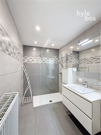 Foto 16 : Appartement te 9100 SINT-NIKLAAS (België) - Prijs 950 €/maand Foto 16 : Appartement te 9100 SINT-NIKLAAS (België) - Prijs 950 €/maand