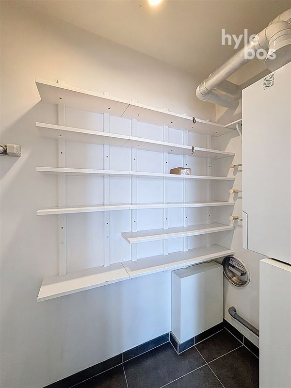 Foto 12 : Appartement te 9100 SINT-NIKLAAS (België) - Prijs 950 €/maand