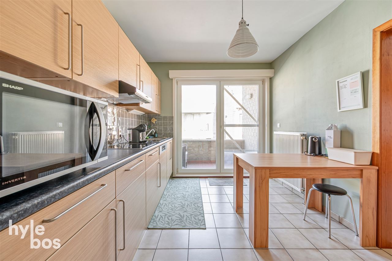 Ruim en centraal gelegen appartement met garage