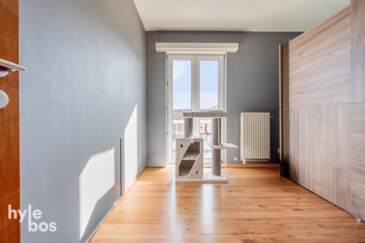 Ruim en centraal gelegen appartement met garage
