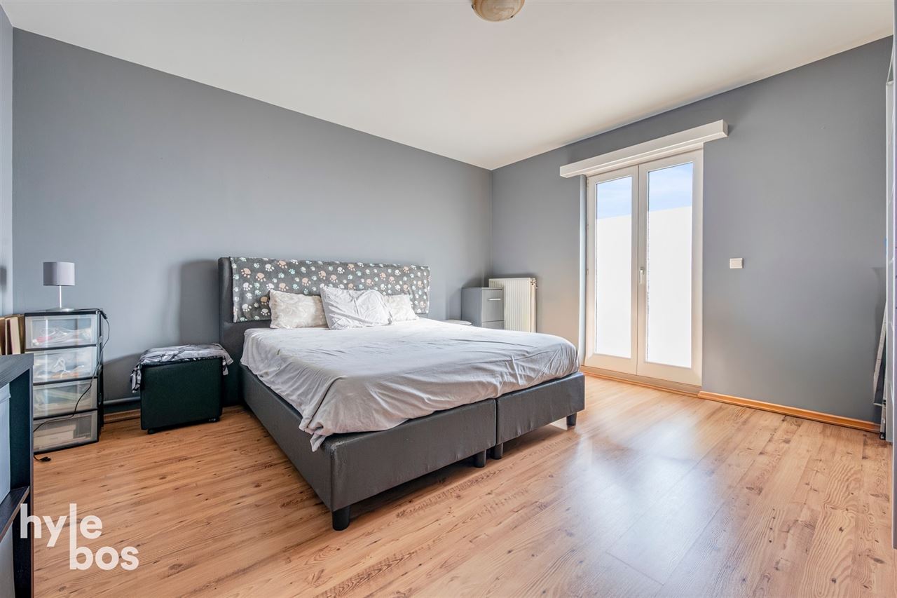 Ruim en centraal gelegen appartement met garage