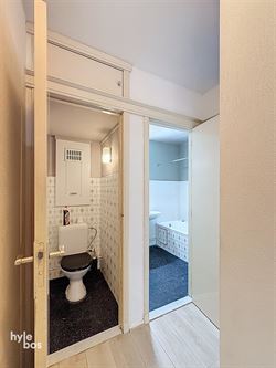 Foto 10 : Appartement te 9100 SINT-NIKLAAS (België) - Prijs 695 €/maand