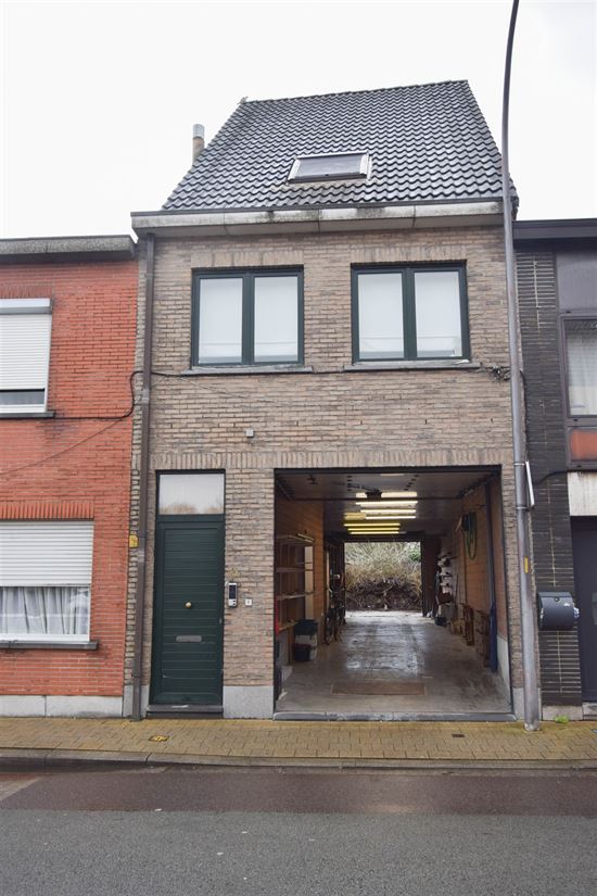 Centraal gelegen magazijnruimte met buitenruimte