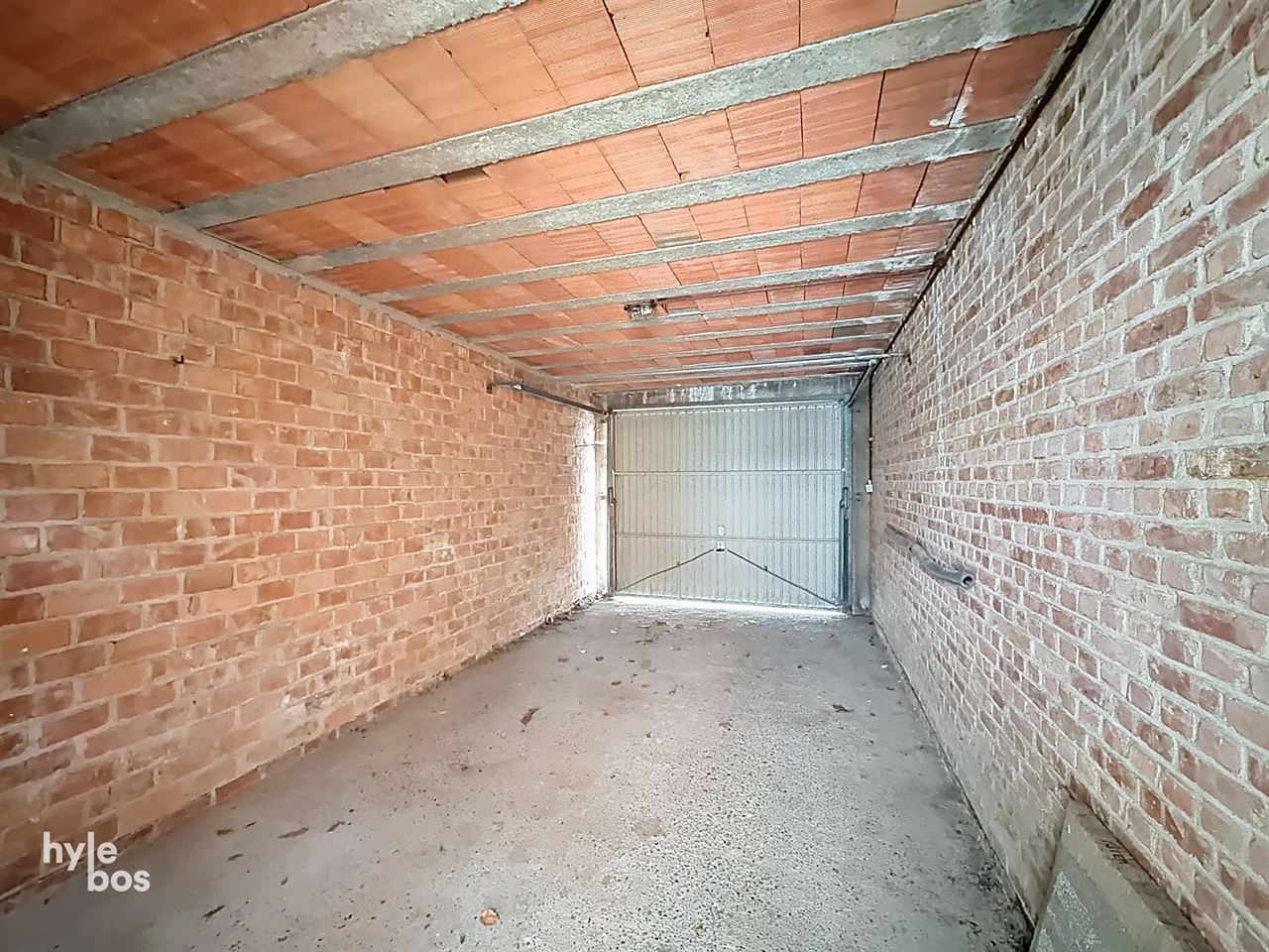Uitzonderlijk groot gelijkvloers appartement met stadstuin en garage