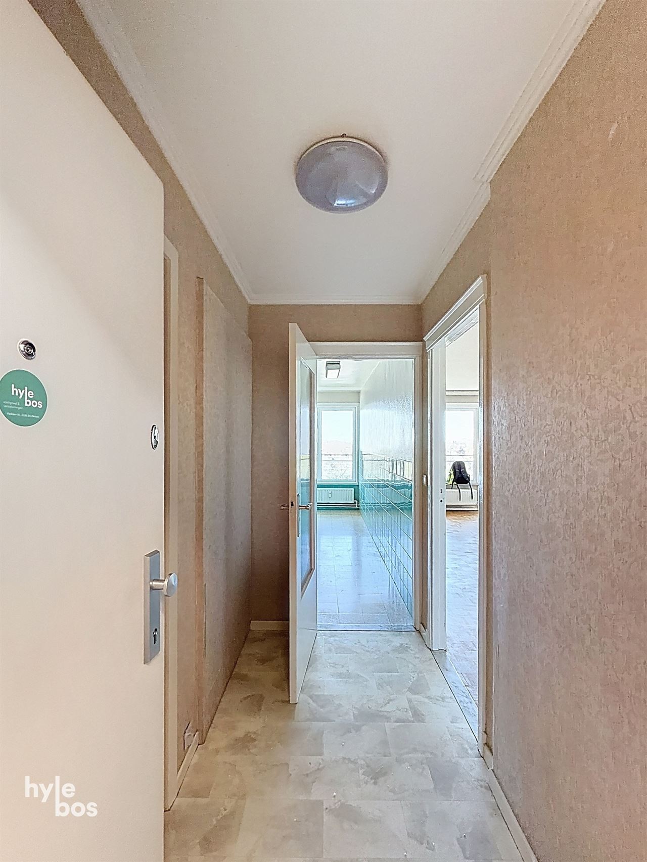 Nabij Waasland Shoppincenter gelegen appartement