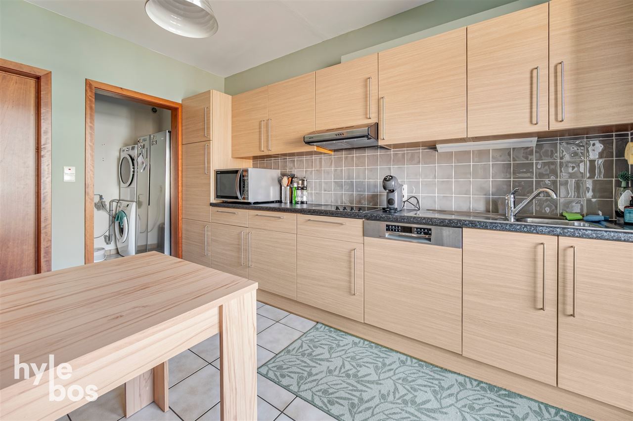 Ruim en centraal gelegen appartement met garage