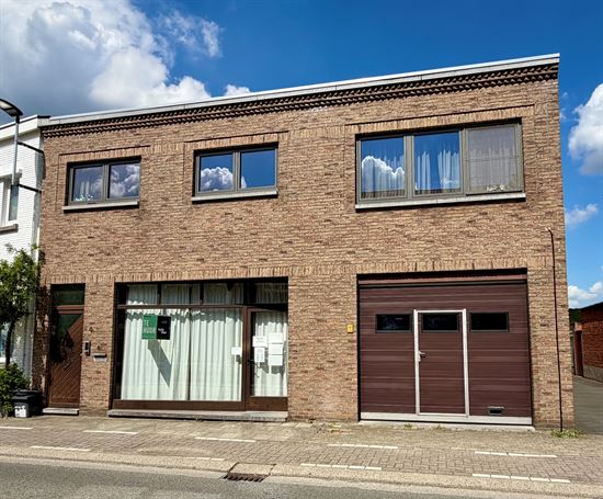 Aan stadsrand gelegen magazijnruimte