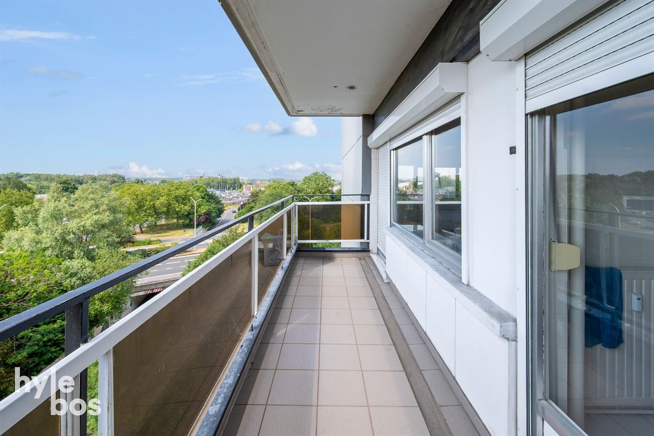 Ruim instapklaar 2 slaapkamer appartement met garage
