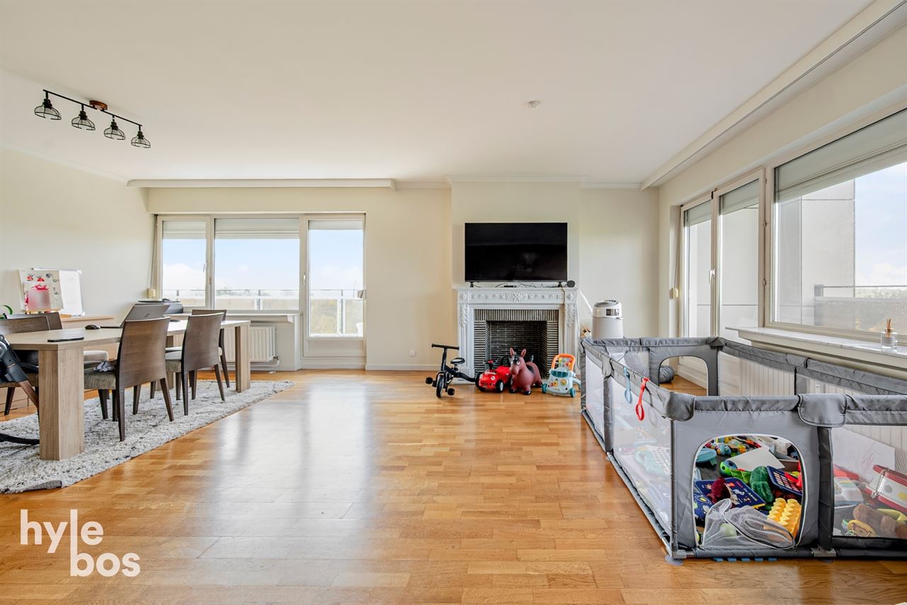 Ruim instapklaar 2 slaapkamer appartement met garage