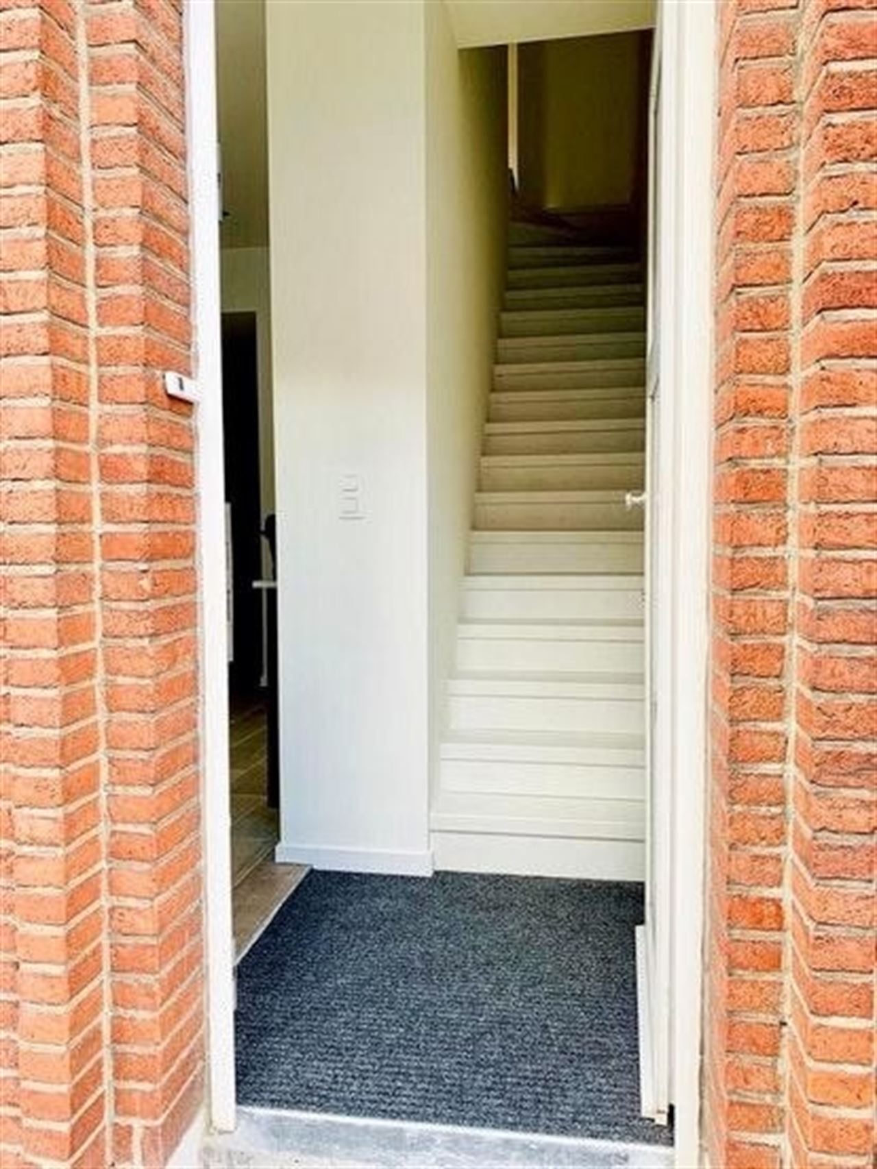 Centraal gelegen, instapklare stadswoning met 2 slaapkamers