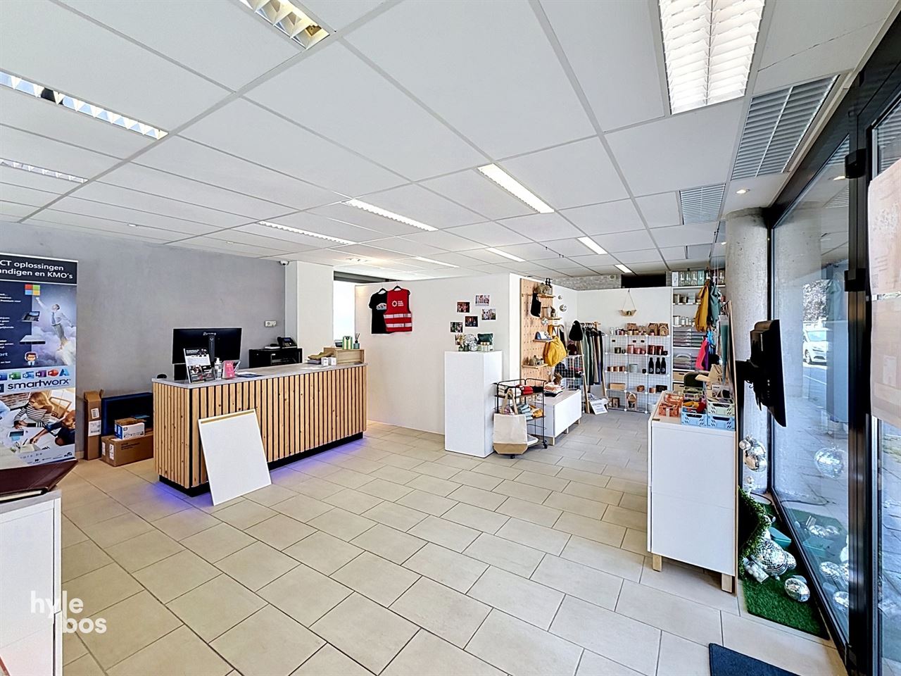 Winkelruimte in commercieel centrum van Belsele