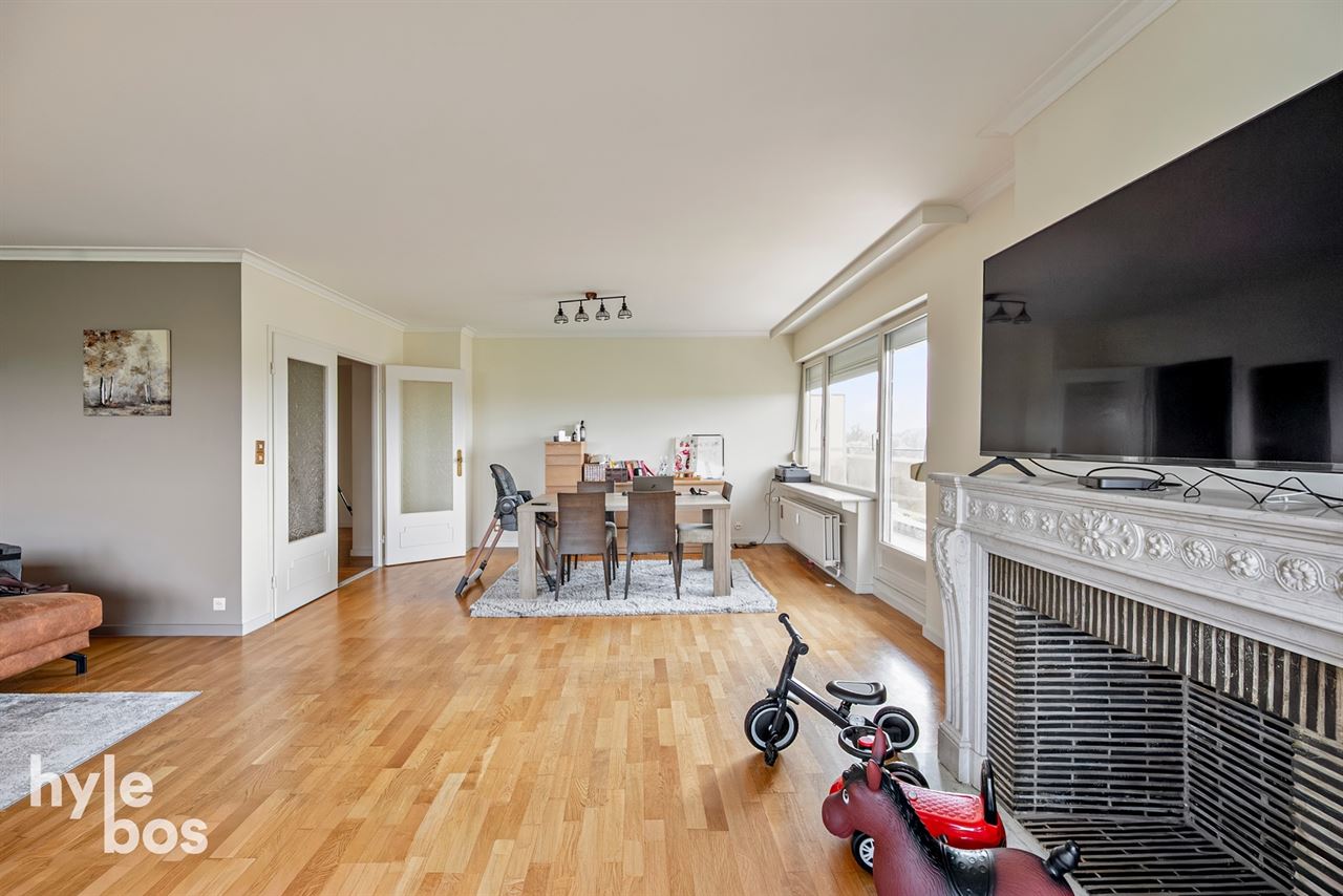 Ruim instapklaar 2 slaapkamer appartement met garage