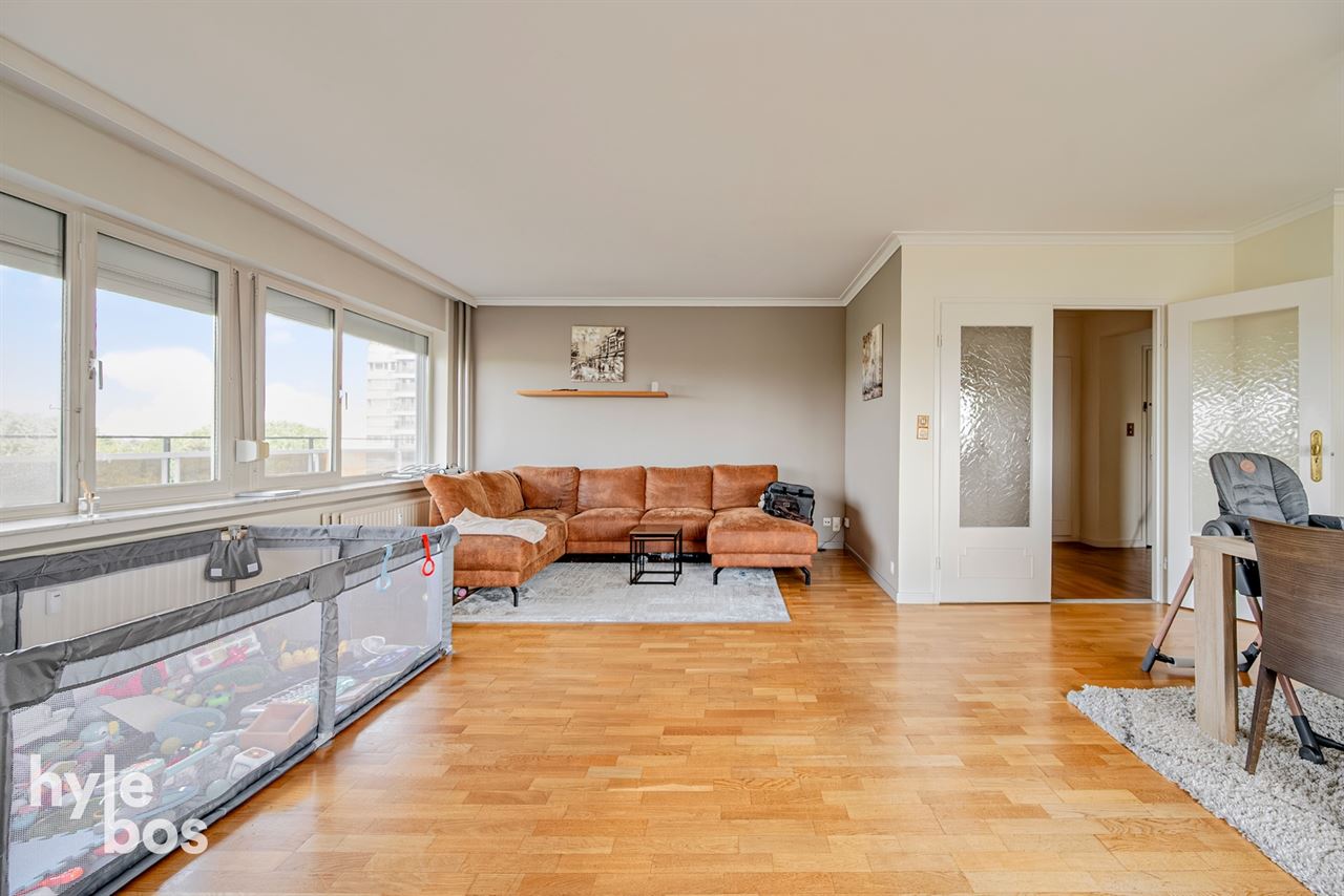 Ruim instapklaar 2 slaapkamer appartement met garage