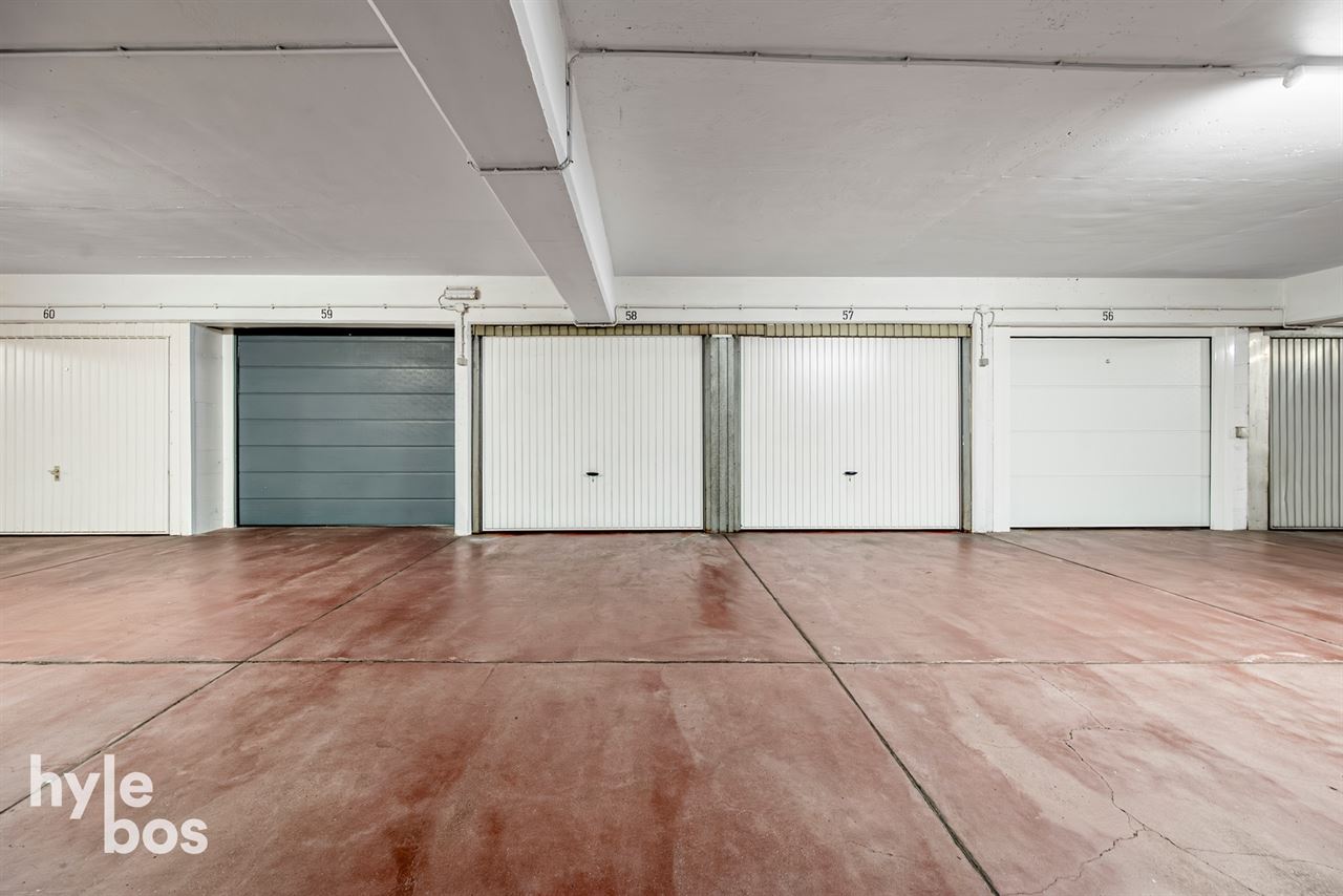 Ruim instapklaar 2 slaapkamer appartement met garage