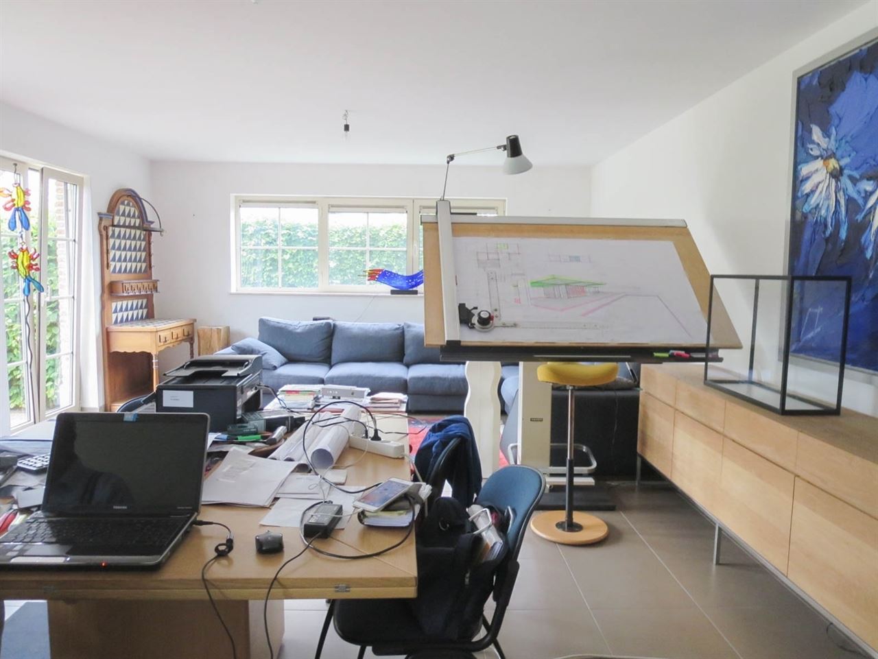 Aan de stadsrand gelegen gelijkvloers appartement