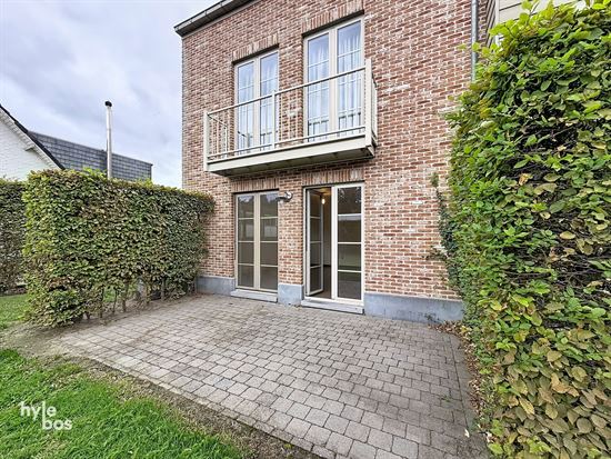 Aan de stadsrand gelegen gelijkvloers appartement