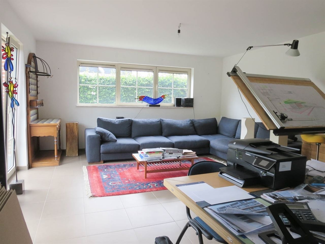 Aan de stadsrand gelegen gelijkvloers appartement