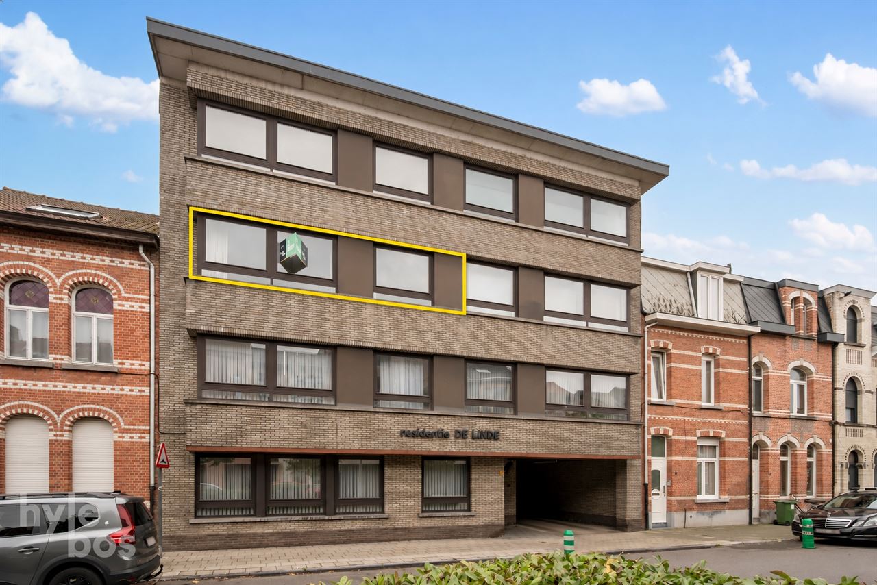 Centraal gelegen 2 slaapkamer appartement met garage