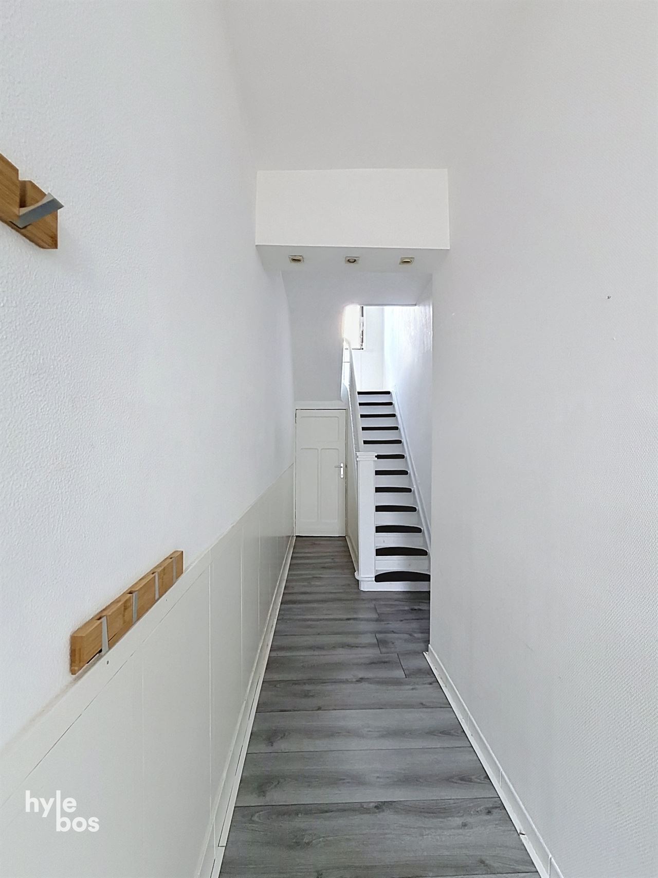 Goed gelegen instapklare woning met twee slaapkamers en mooie tuin