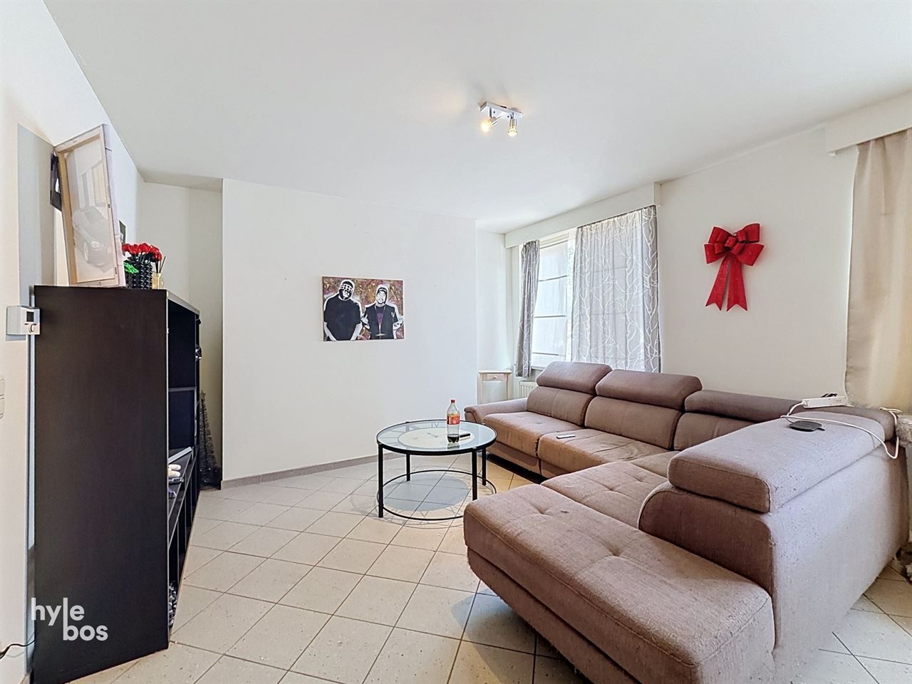 Gelijkvloers appartement met één slaapkamer en garage