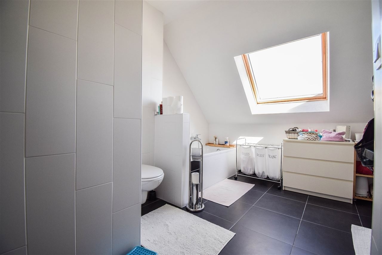 Aan de rand van de stad, rustig gelegen duplex