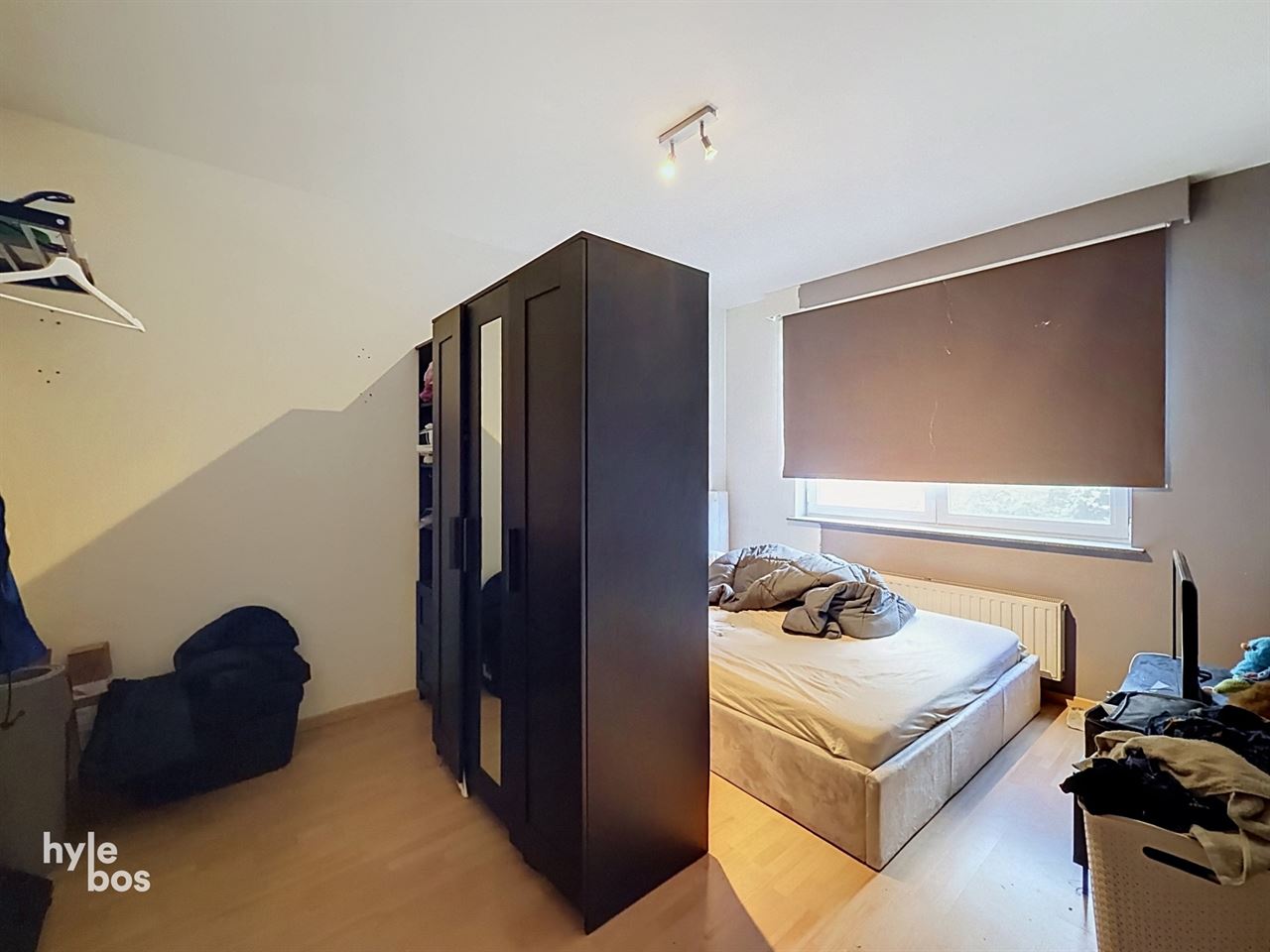 Gelijkvloers appartement met één slaapkamer en garage