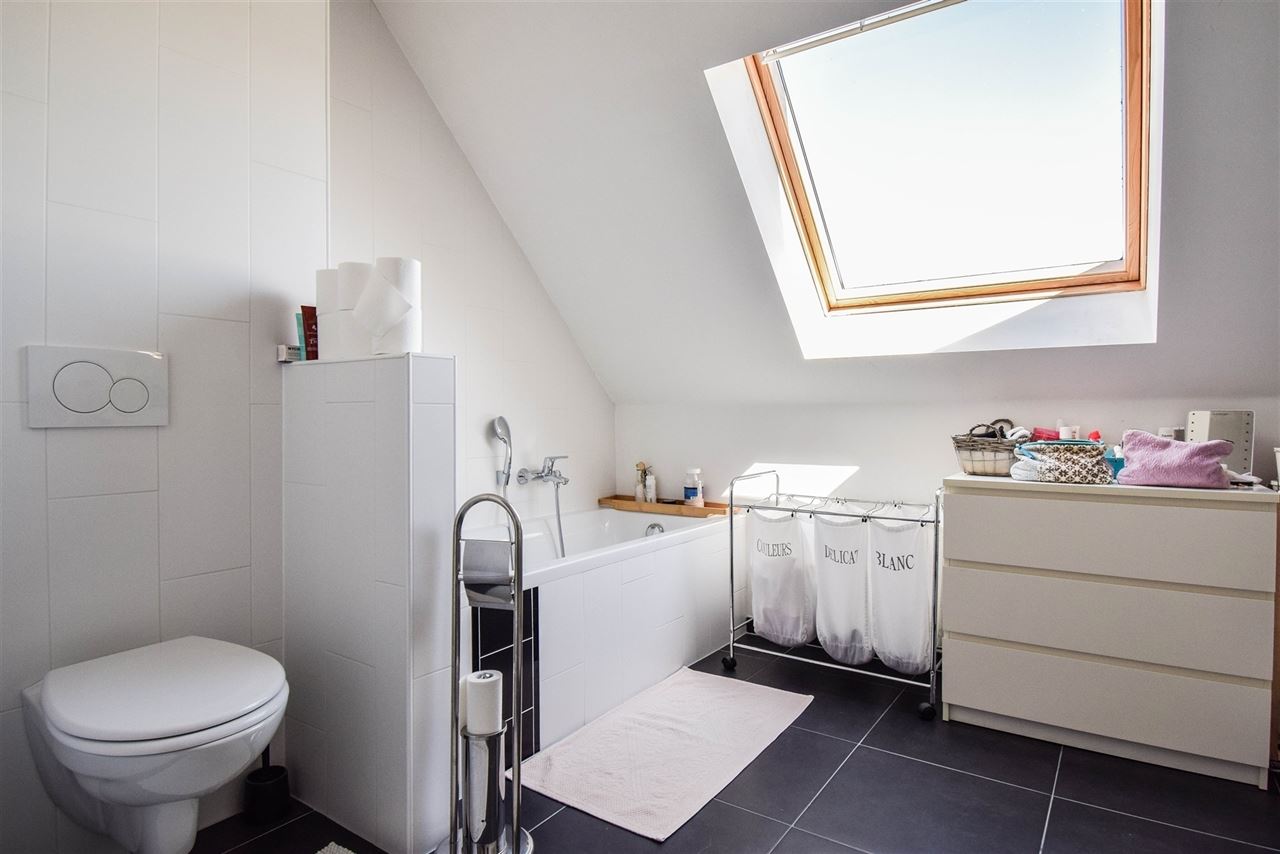 Aan de rand van de stad, rustig gelegen duplex