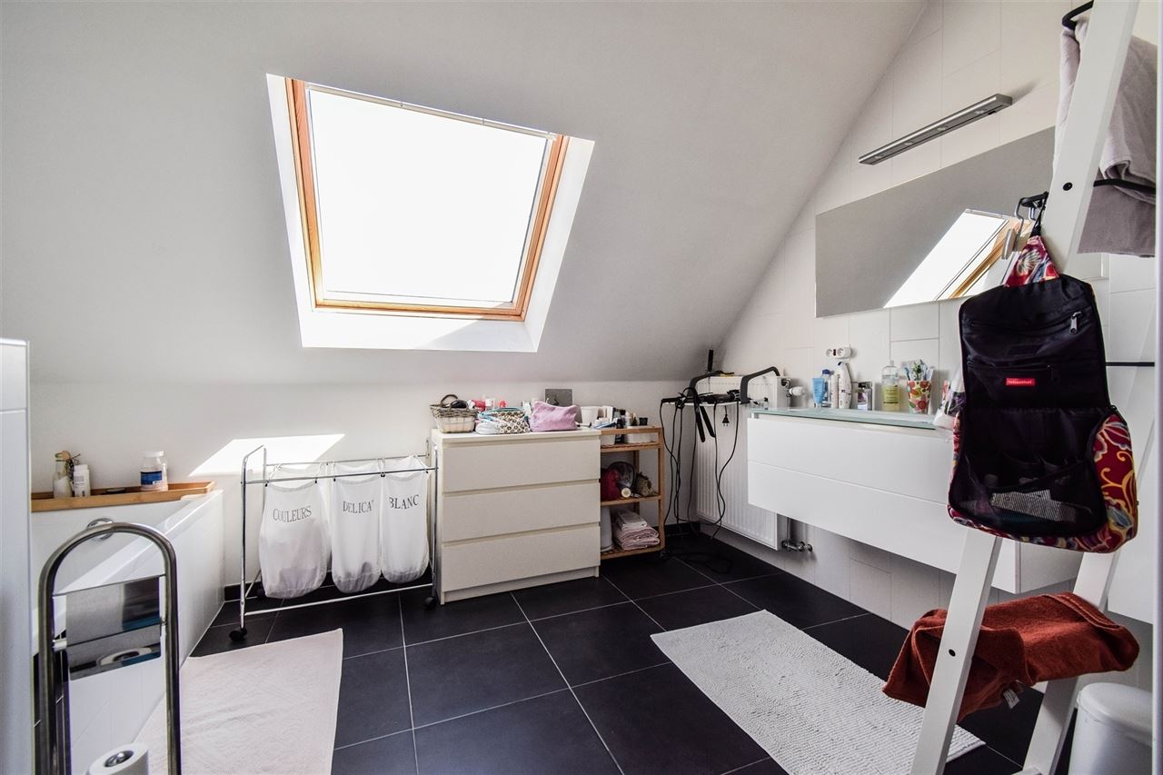 Aan de rand van de stad, rustig gelegen duplex