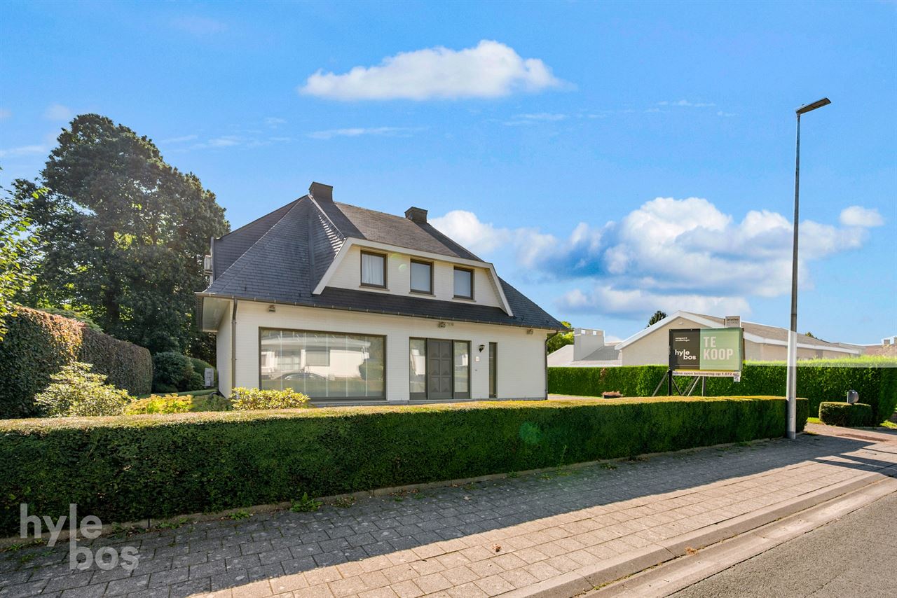 Ruime open bebouwing op 1.073 m² in rustige woonwijk