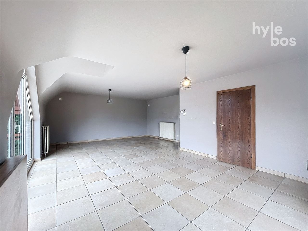 Ruim, instapklaar duplex appartement met garage