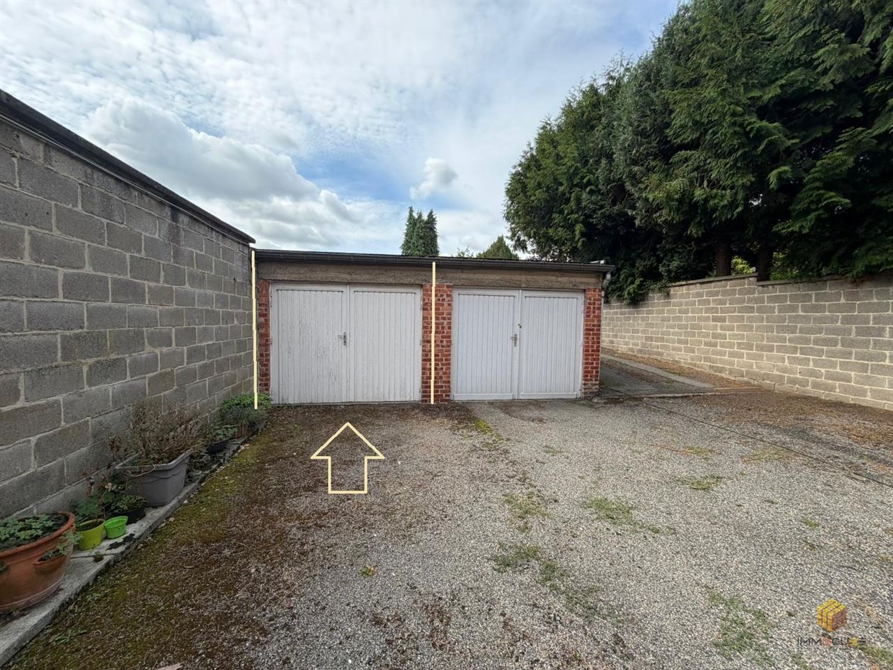 Garage/Parking