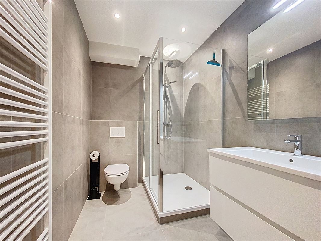 Foto 10 : Huis te 2950 KAPELLEN (België) - Prijs € 1.395