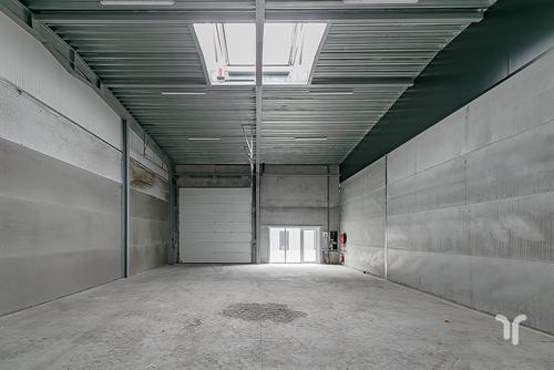 Industrieel gebouw in Eernegem