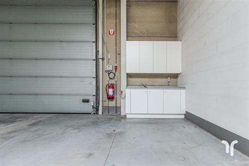 Industrieel gebouw in Gits