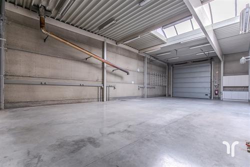 Industrieel gebouw in Gits