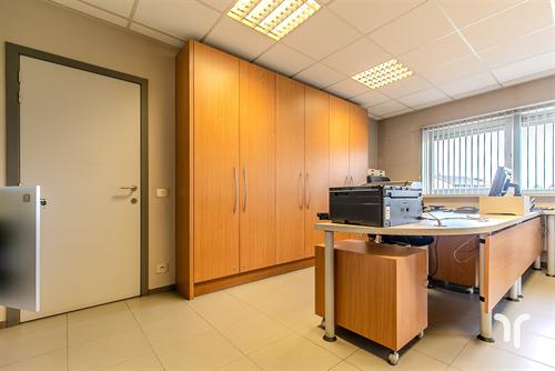 Industrieel gebouw in Gits