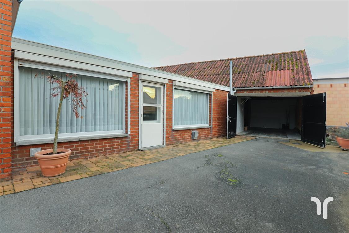 Commercieel gebouw in Aartrijke - foto 13