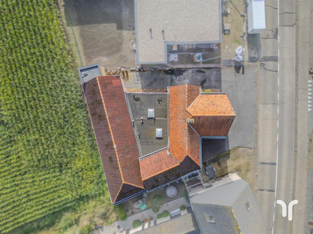 Commercieel gebouw verkocht in Aartrijke