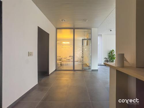 Commercieel gebouw in Eernegem