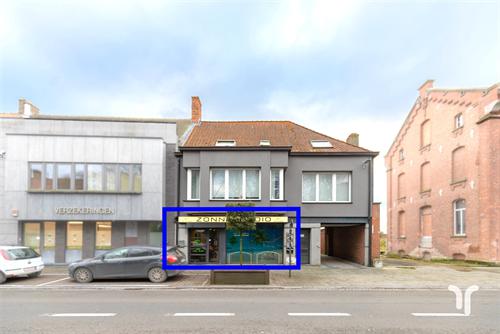 Commercieel gebouw in Gistel