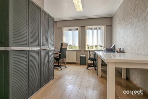 Gemengd gebouw in Veldegem