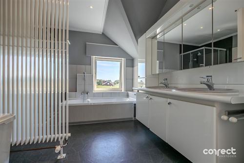 Gemengd gebouw in Veldegem