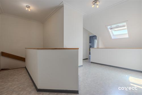 Gemengd gebouw in Veldegem