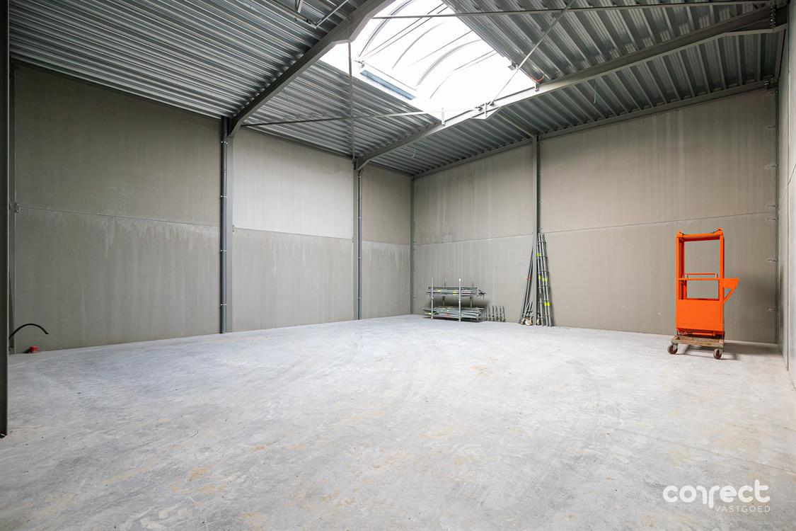 Industrieel gebouw te huur in Ichtegem