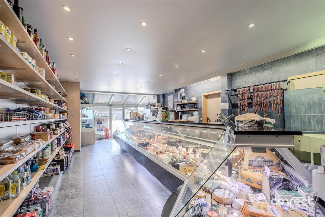 Gemengd gebouw te koop in Maldegem